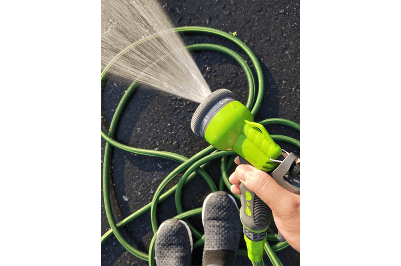 https://www.aquahung.com/proimages/sr/product/Expandable_Garden_Hose/E502765-4.png